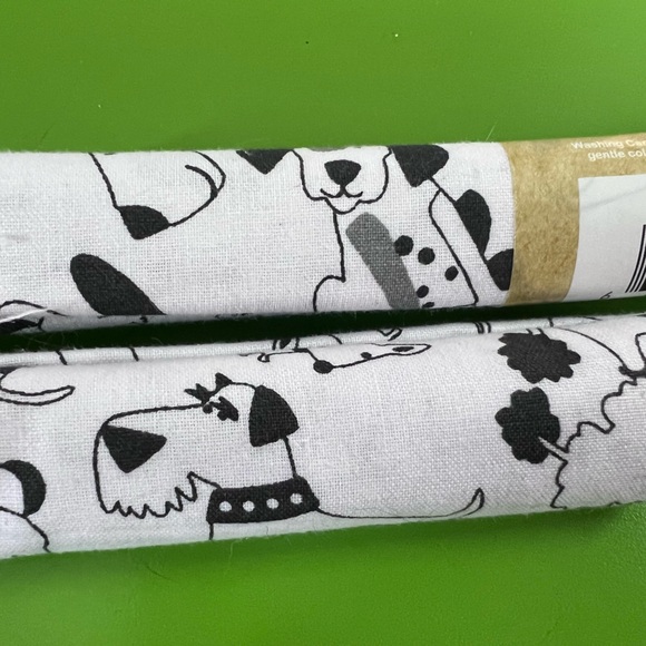 FAT QUARTER dog breed cartoon sketch outline fabric cotton print puppy assorted - Picture 1 of 9